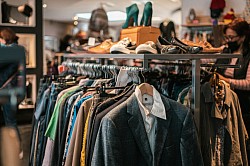 Vêtements homme femme enfant de votre choix